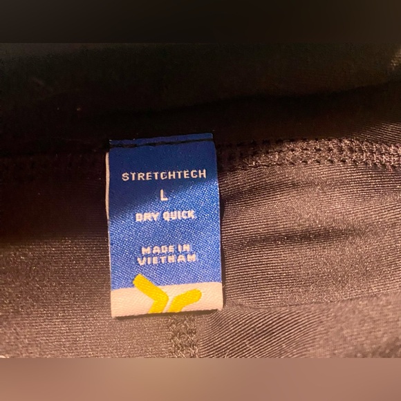 EUC Old Navy Women’s Running Shorts - Picture 4 of 5